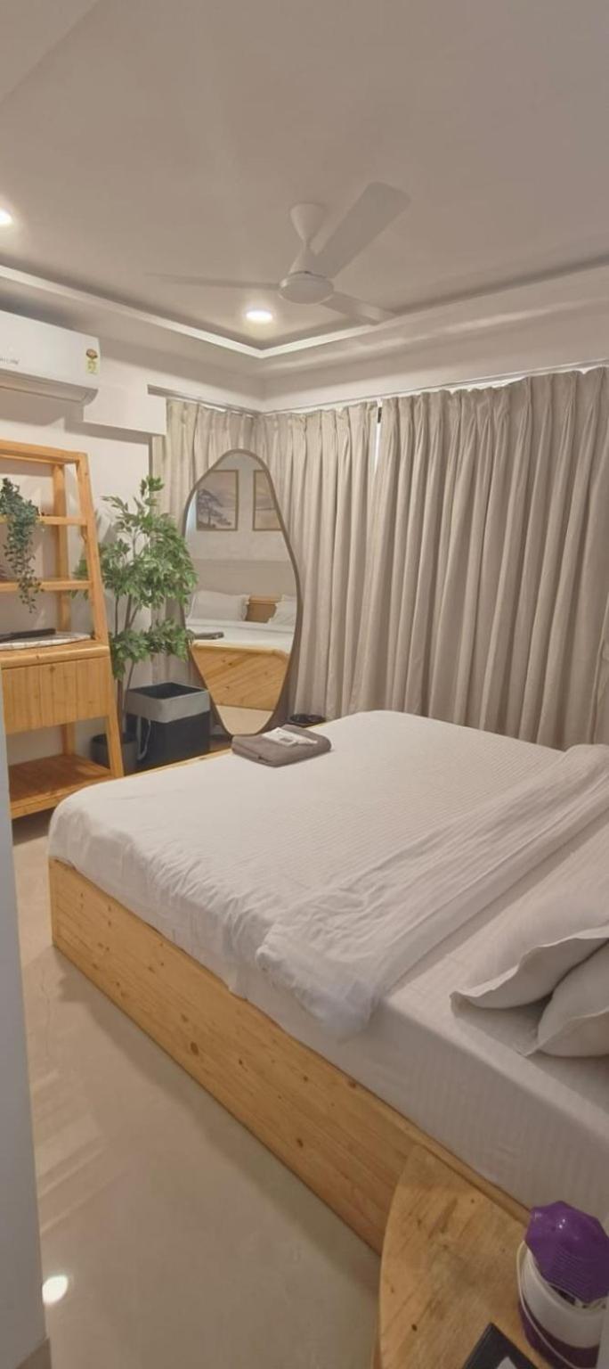 Selene 2bhk Bandra W By The Company